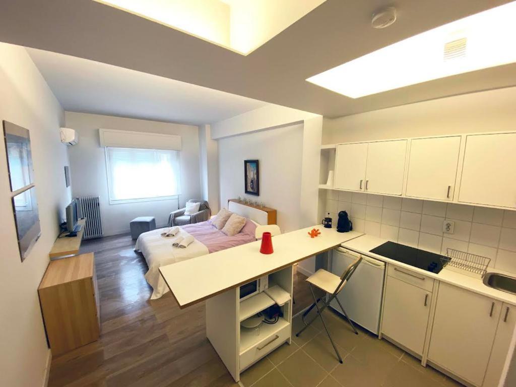 Cozy Studio At Koukaki 아테네 외부 사진